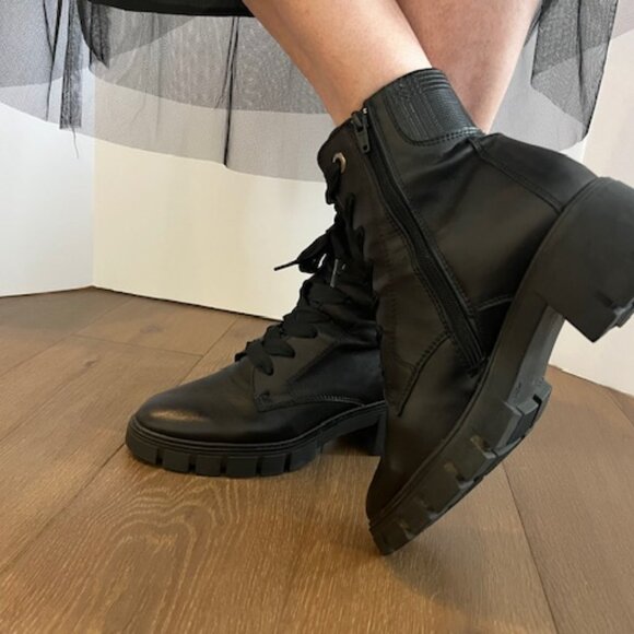 DL SPORT, Black Leather Ankle Boots, Size 7 from Brown's - Picture 5 of 9